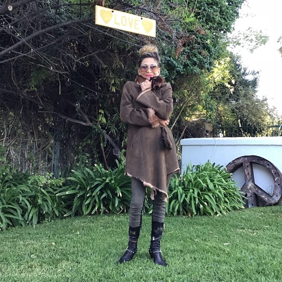 Coat - Picture 6 of 8